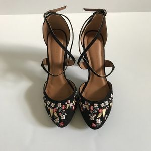 Embroidery Heel